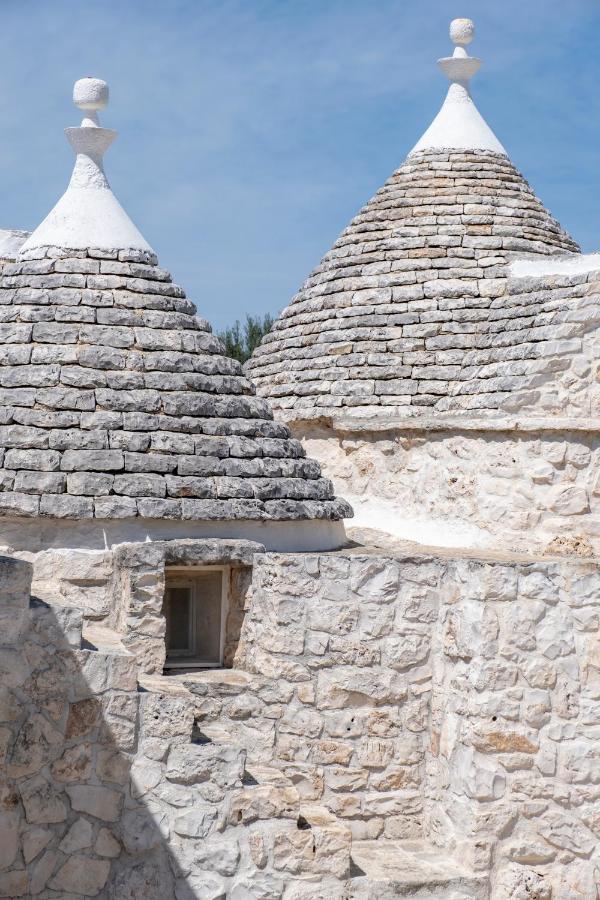 Trulli Cicerali , Trulli Design Con Piscina Panoramica Ostuni Exterior foto