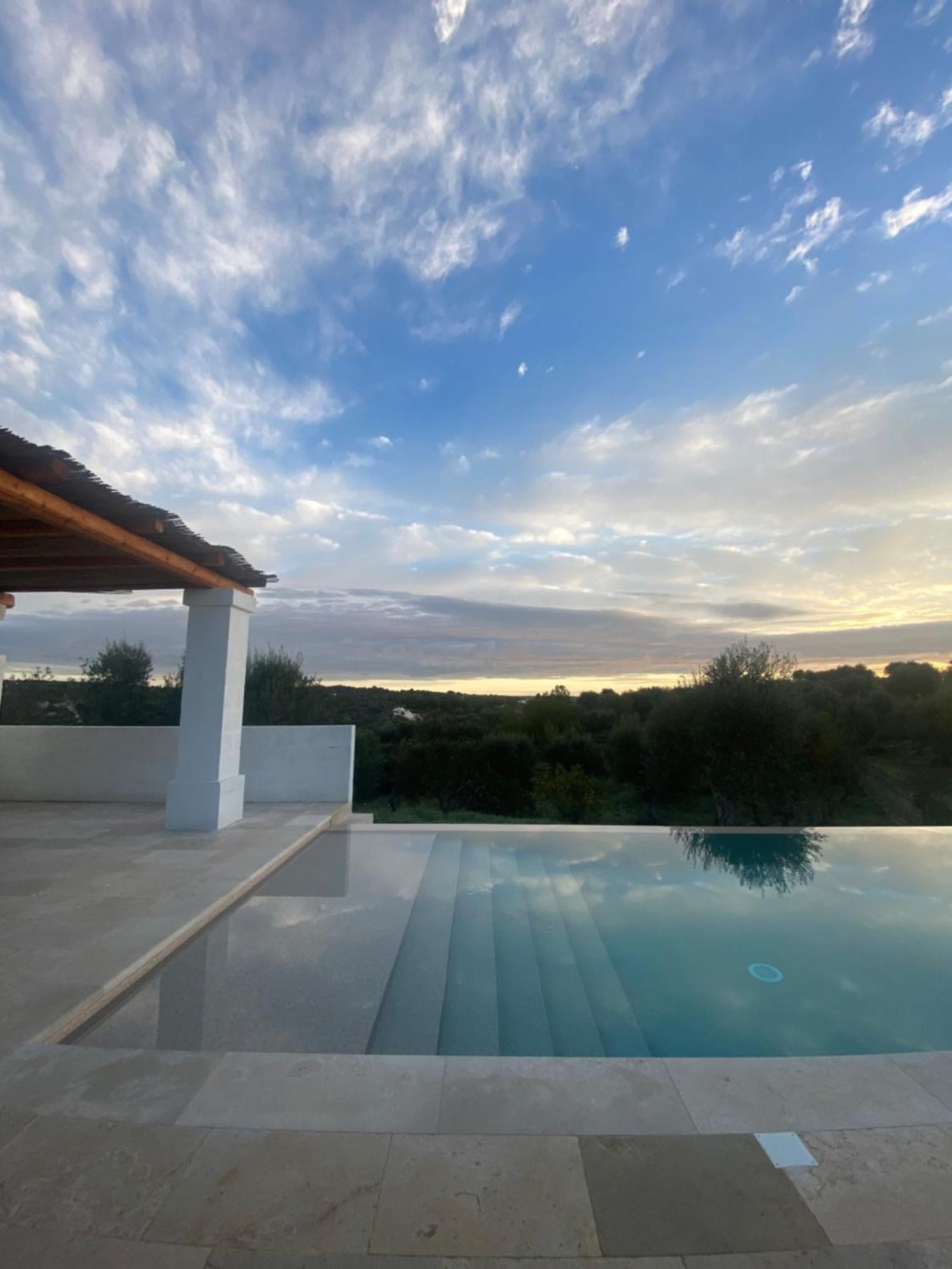 Trulli Cicerali , Trulli Design Con Piscina Panoramica Ostuni Exterior foto